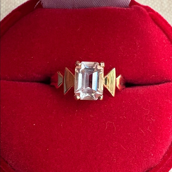 Vintage Avon Simulated Diamond GoldPlated Ring ~ Ornament Gift Box (Size 6) 212 - Picture 1 of 14